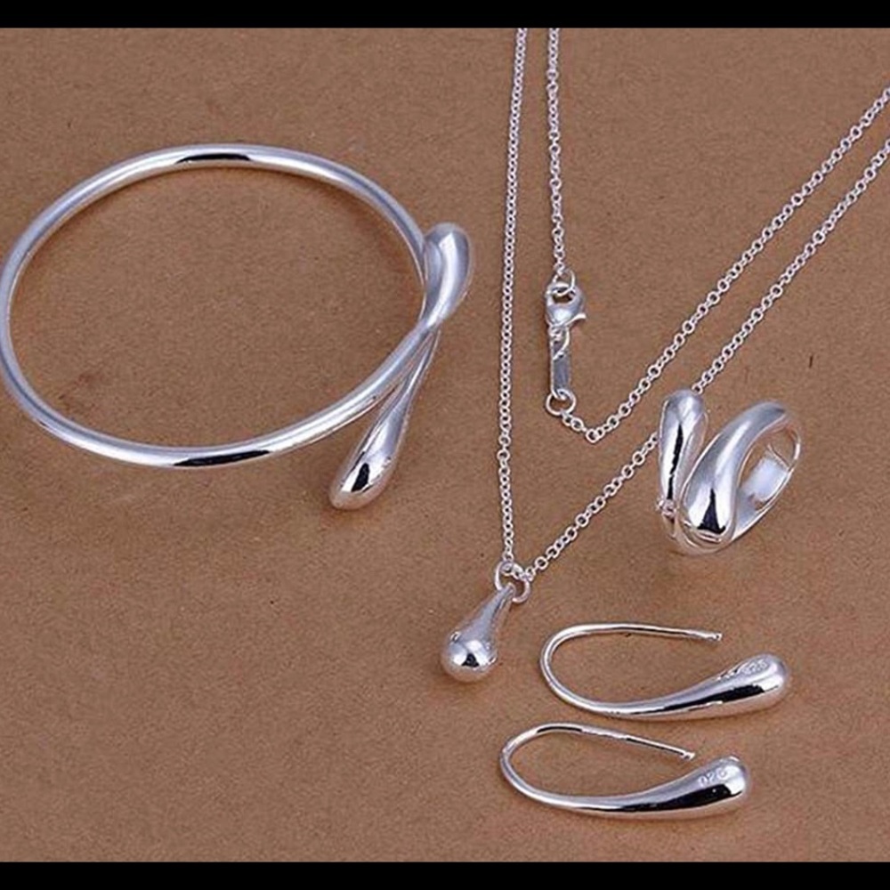 Fashion Silver Jewelry Set - Picture 3 of 4